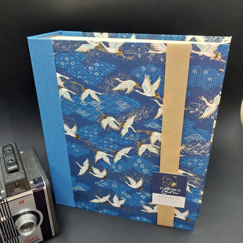 Album phtoso Ushuaia bleu orné de grues royales du Japon